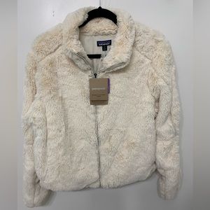 Patagonia woman’s lunar frost jacket